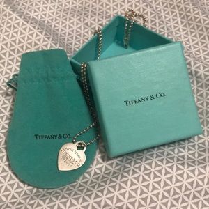 Tiffany’s necklace.